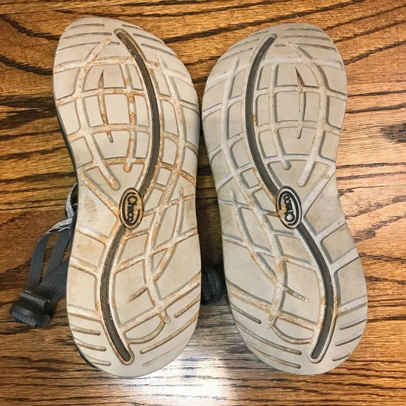 Womens chaco size 8 - Picture 3 of 5